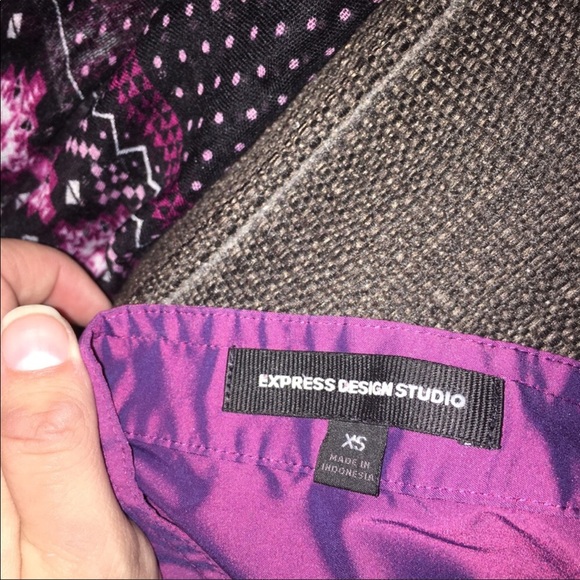 Express Front Ruffle Blouse - Picture 4 of 4